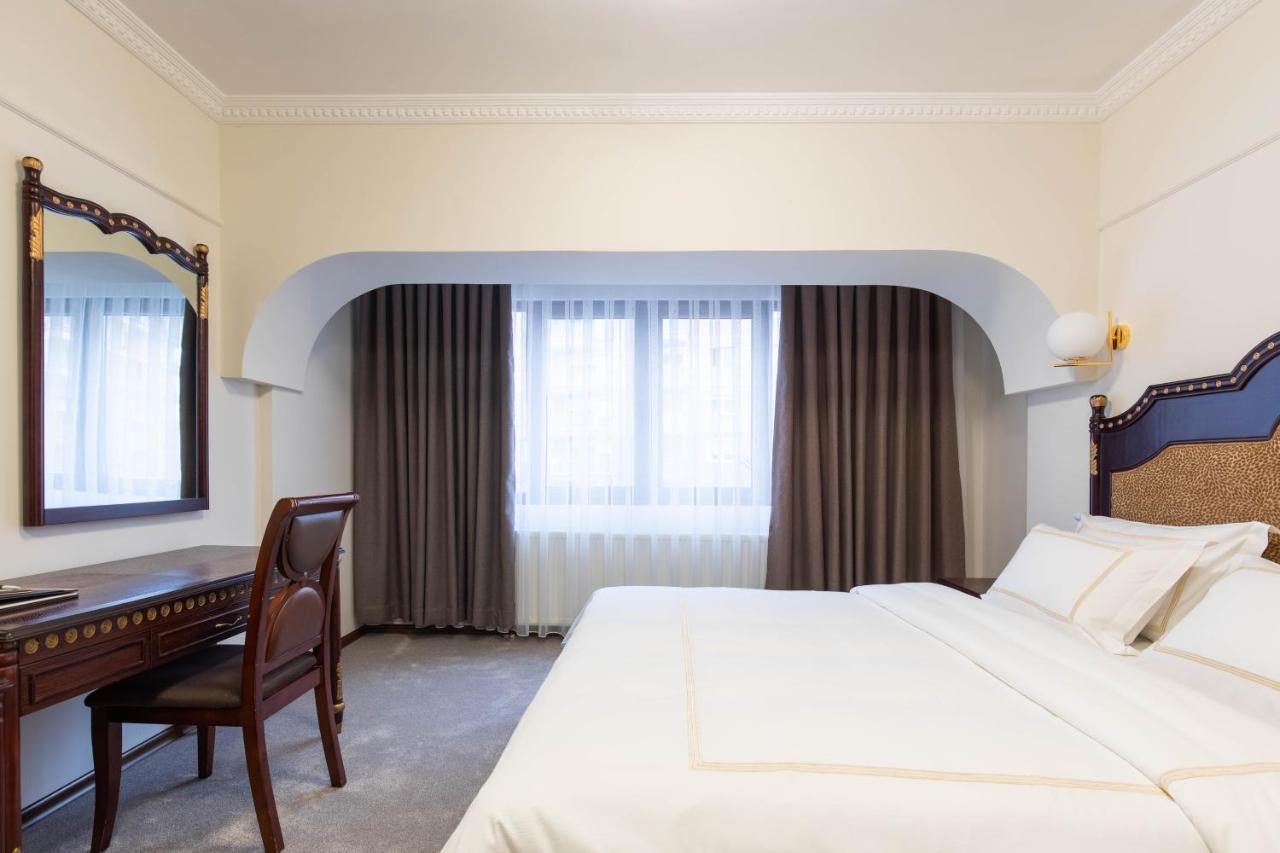 Hotel Afa Pristina Exteriör bild